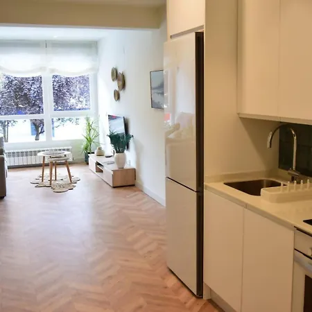 Apartment Acogedor Apto A 9 Min De Playa Carbayu Gijon